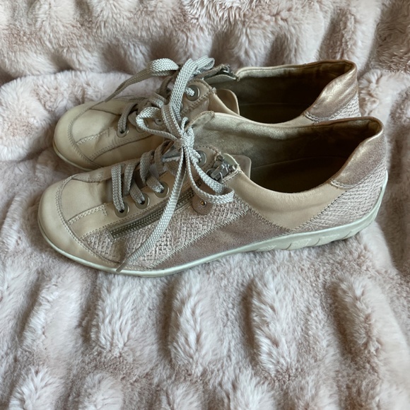 Blush pink remonte leather sneakers - Picture 2 of 5